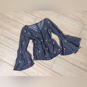 Judith March Western Boho Longhorn Top M | Chambray Bell Sleeve Blouse